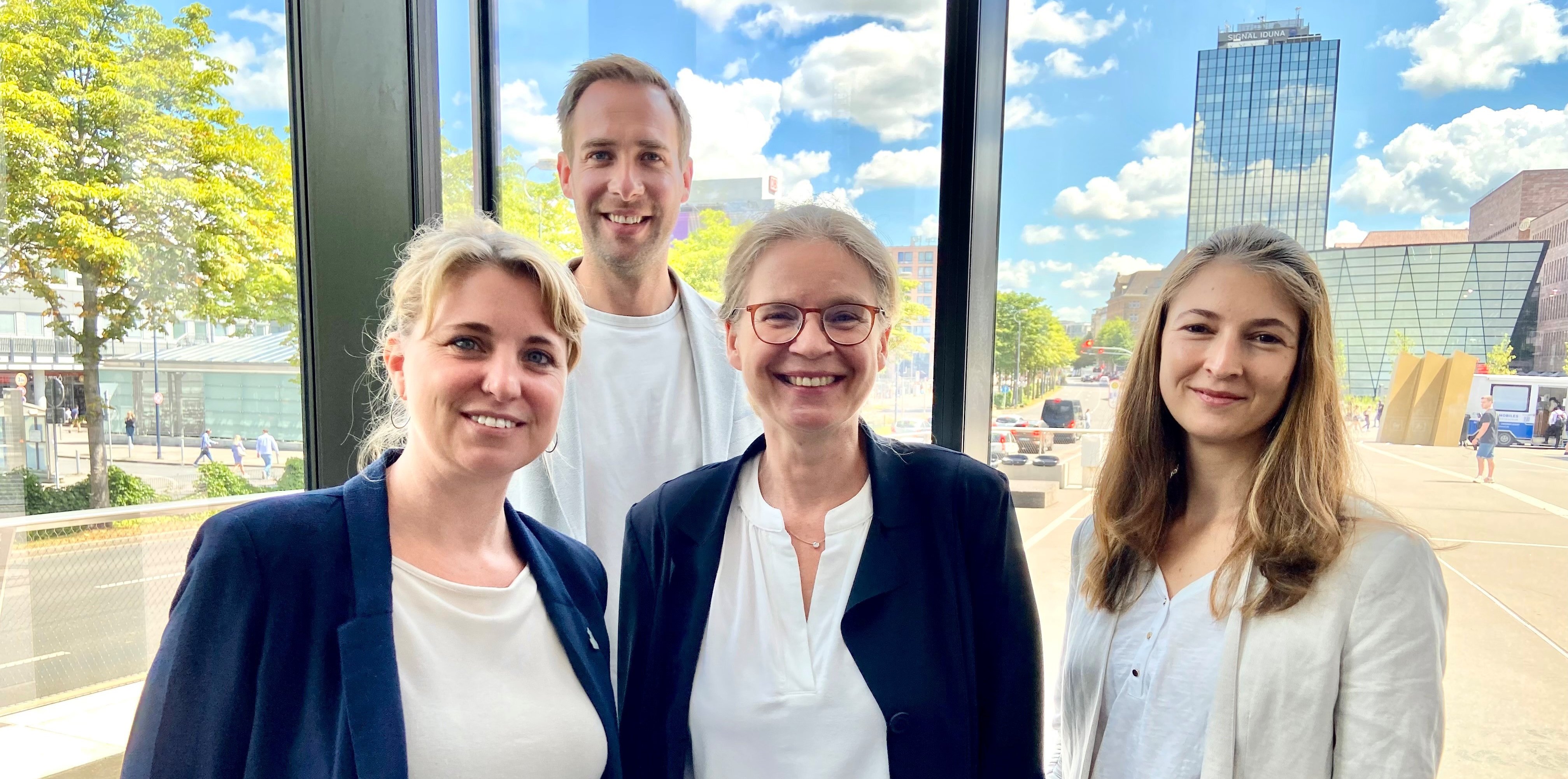 Die Referent:innen der Schulung „Demenz-Beratungs-Apotheke“ (Foto: Migasa) Die Referent:innen der Schulung „Demenz-Beratungs-Apotheke“ (Foto: Migasa)